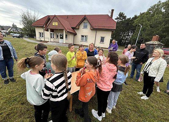 Grafika 2: Klasa IIIB na biwaku w Żarnowskiej